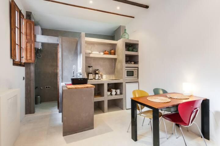 Casita Artista En Bello Edificio Barrio Ruzafa Валенсія Екстер'єр фото